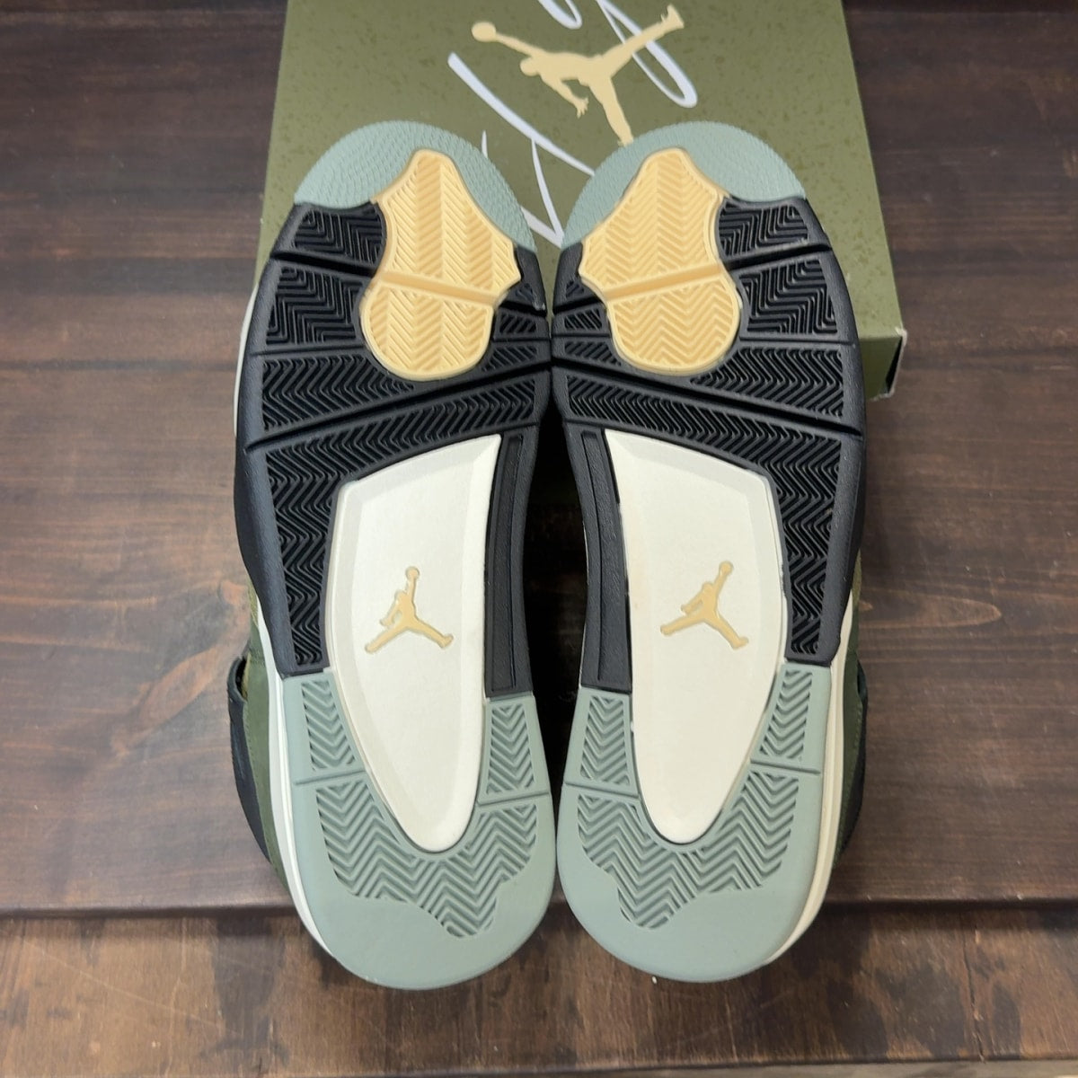 Jordan 4 Retro SE Craft Medium Olive - Image 8