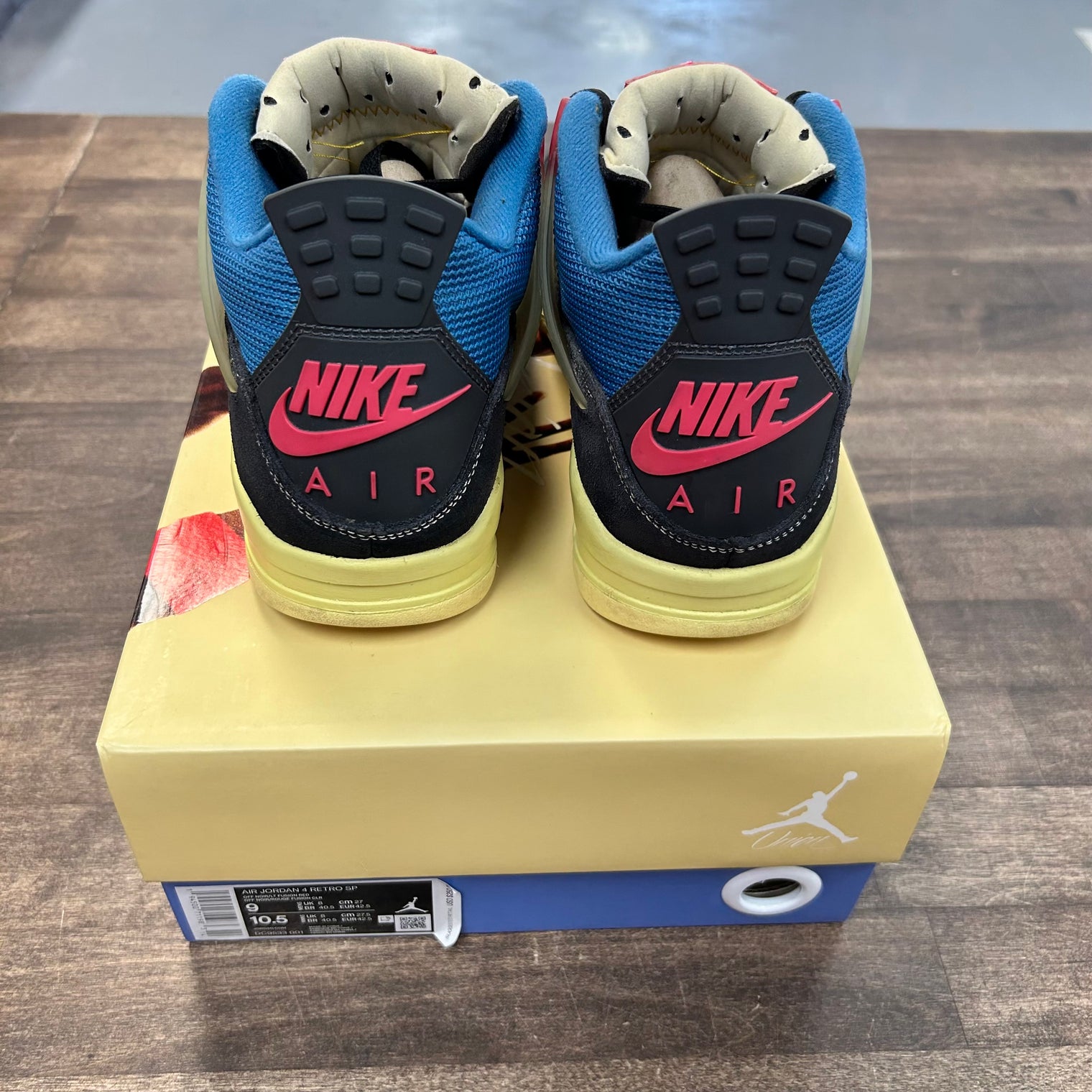 Union LA Off Noir Jordan 4 (USED)