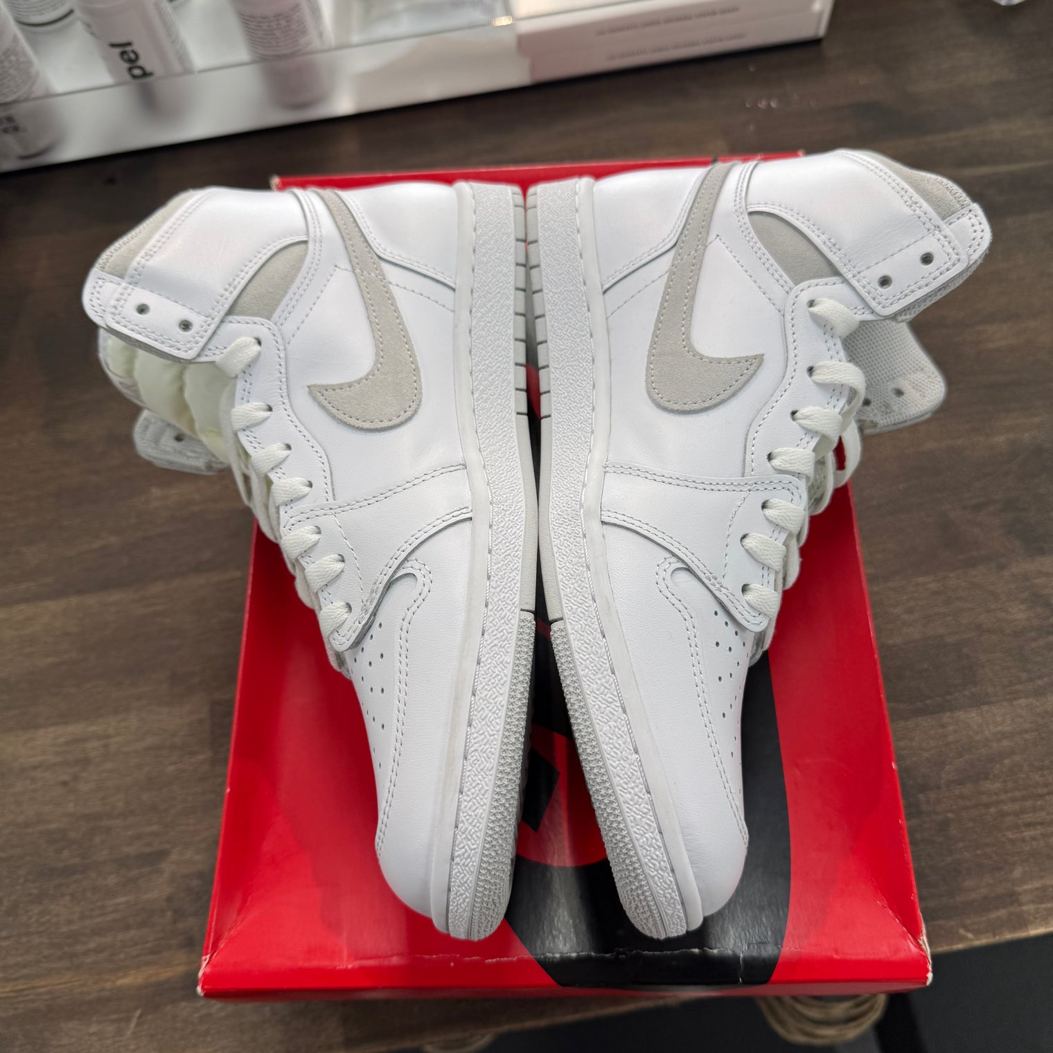 Neutral Grey Jordan 1 High '85 (USED)
