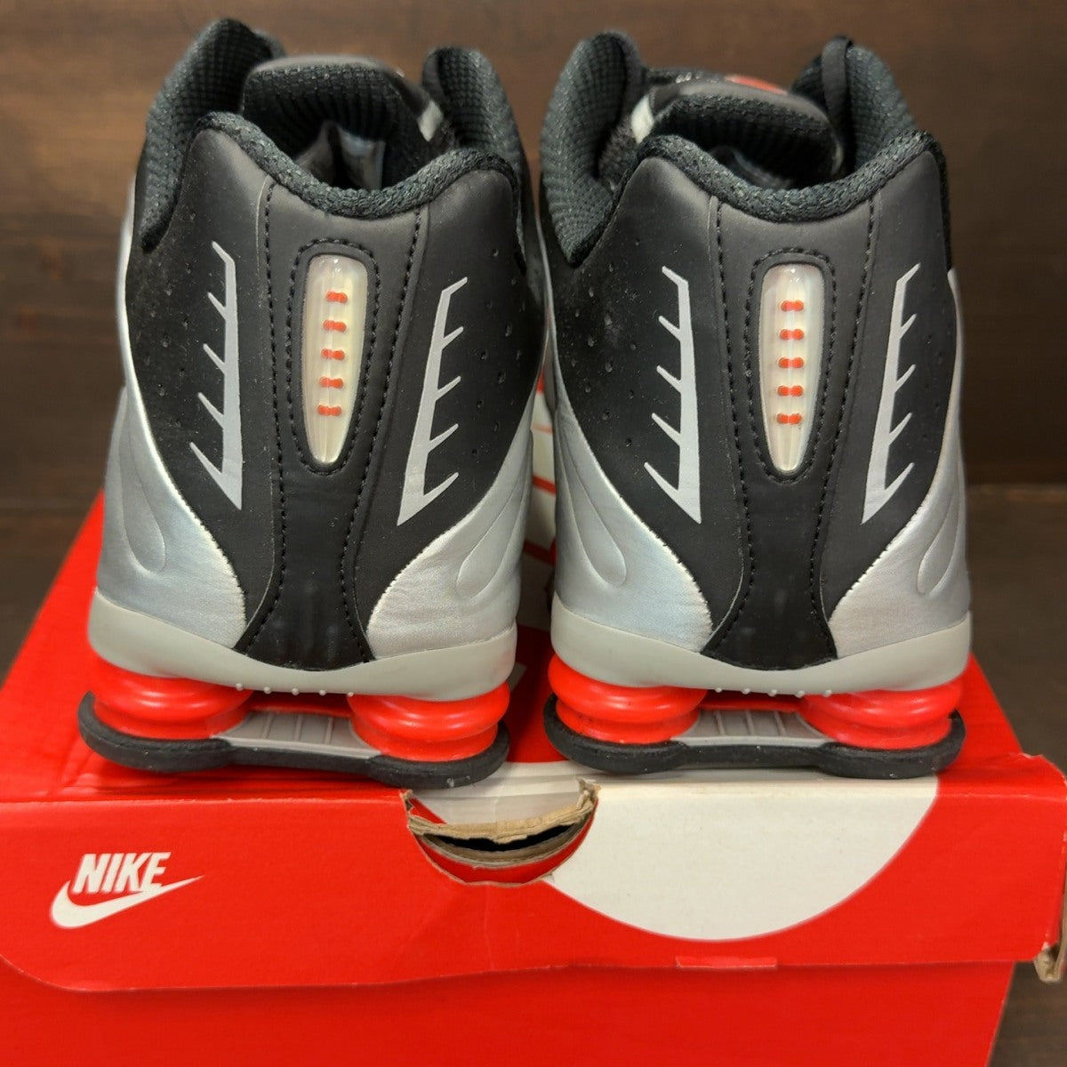 Nike Shox R4 Black Metallic Silver (2025) - Image 5