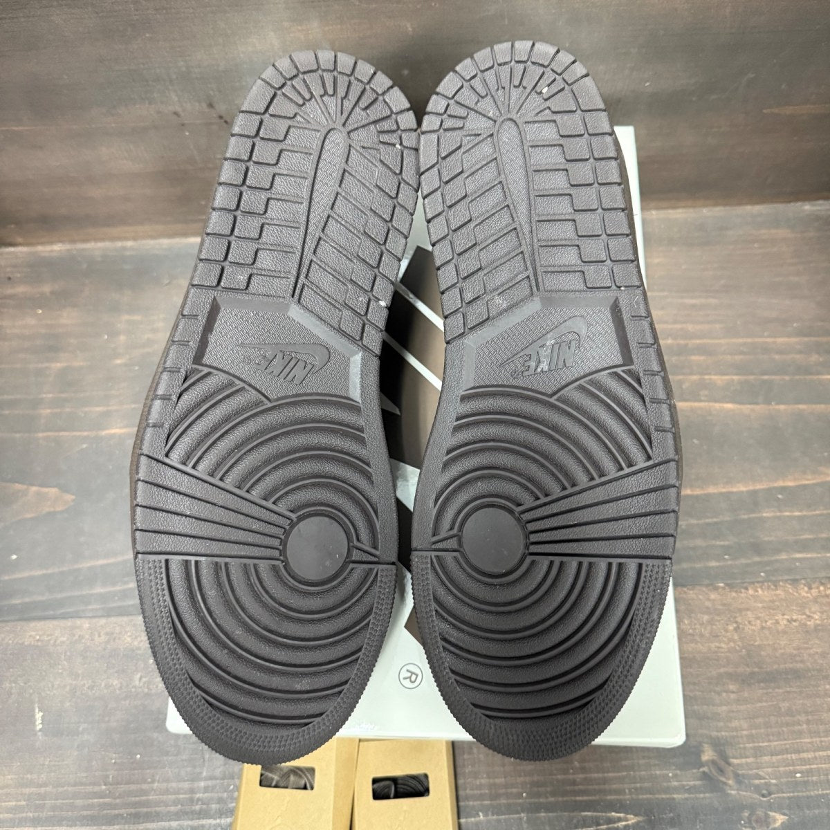 Jordan 1 Retro Low OG SP Travis Scott Velvet Brown - Image 6