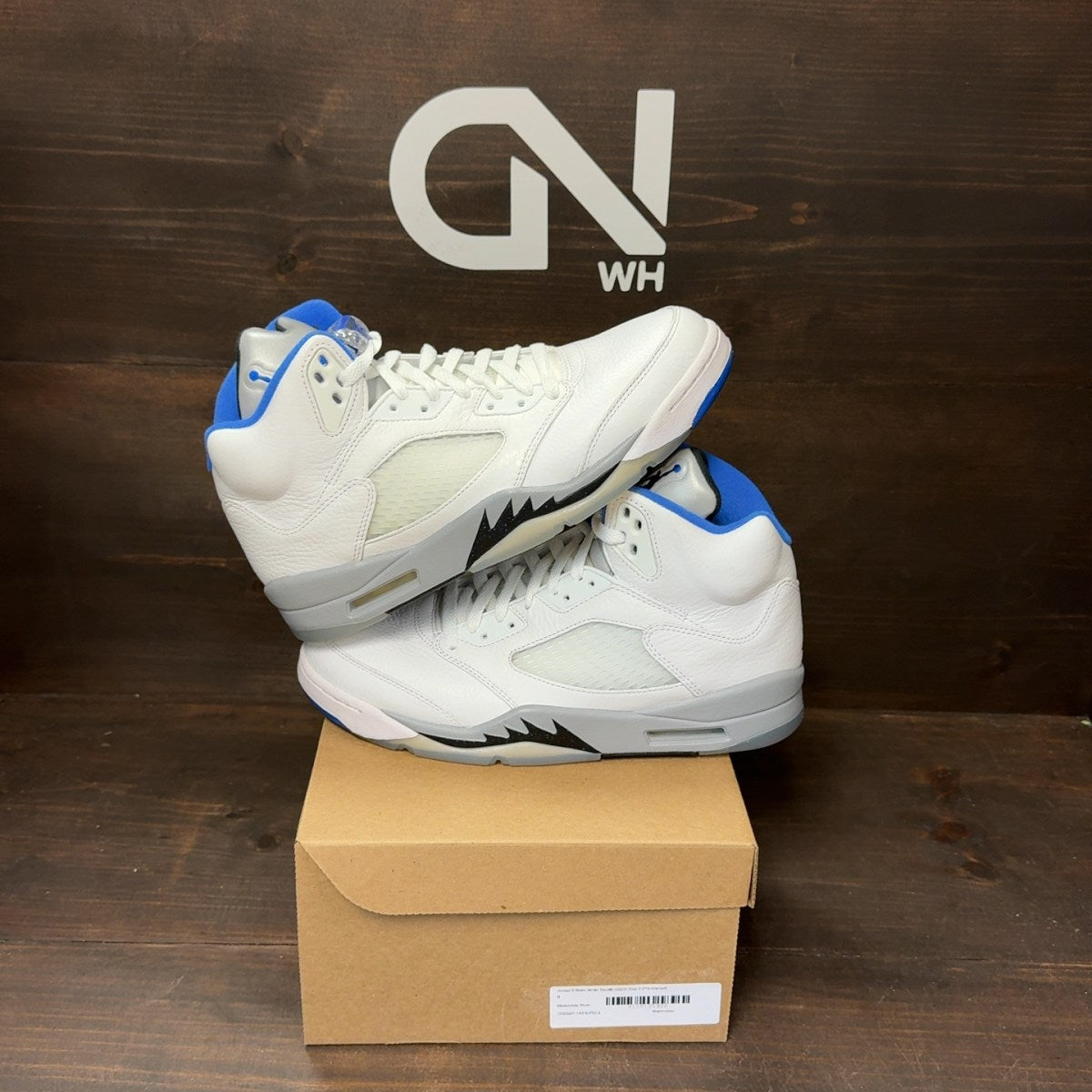 Jordan 5 Retro White Stealth (2021) Size 9 (Pre-Owned) - Image 1