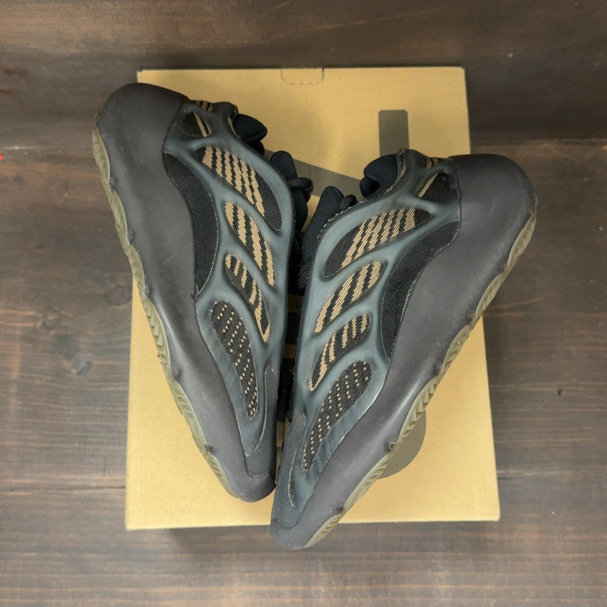 adidas Yeezy 700 V3 Clay Brown - Image 2
