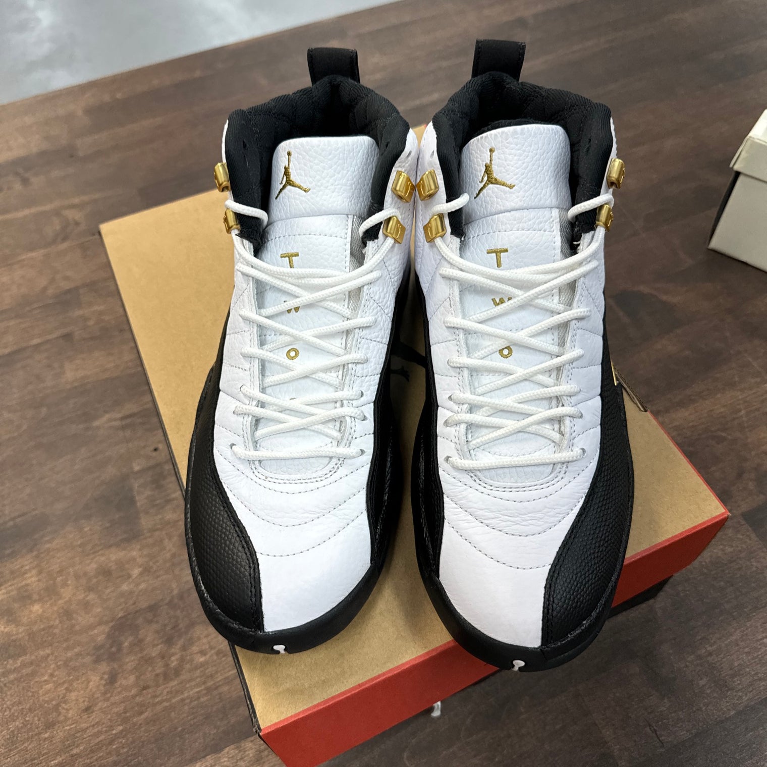Royalty Taxi Jordan 12 (USED)