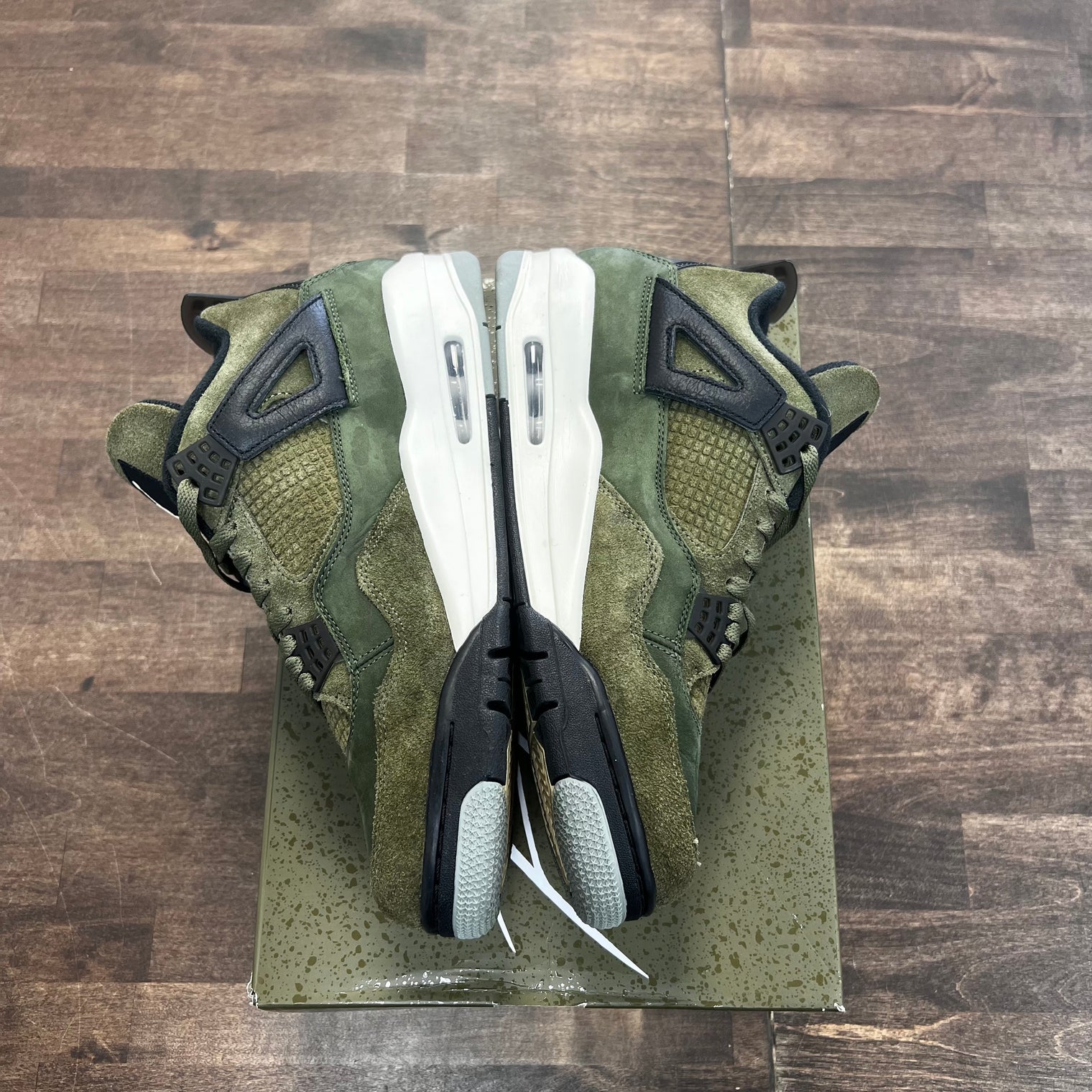 Craft Olive Jordan 4 (USED)