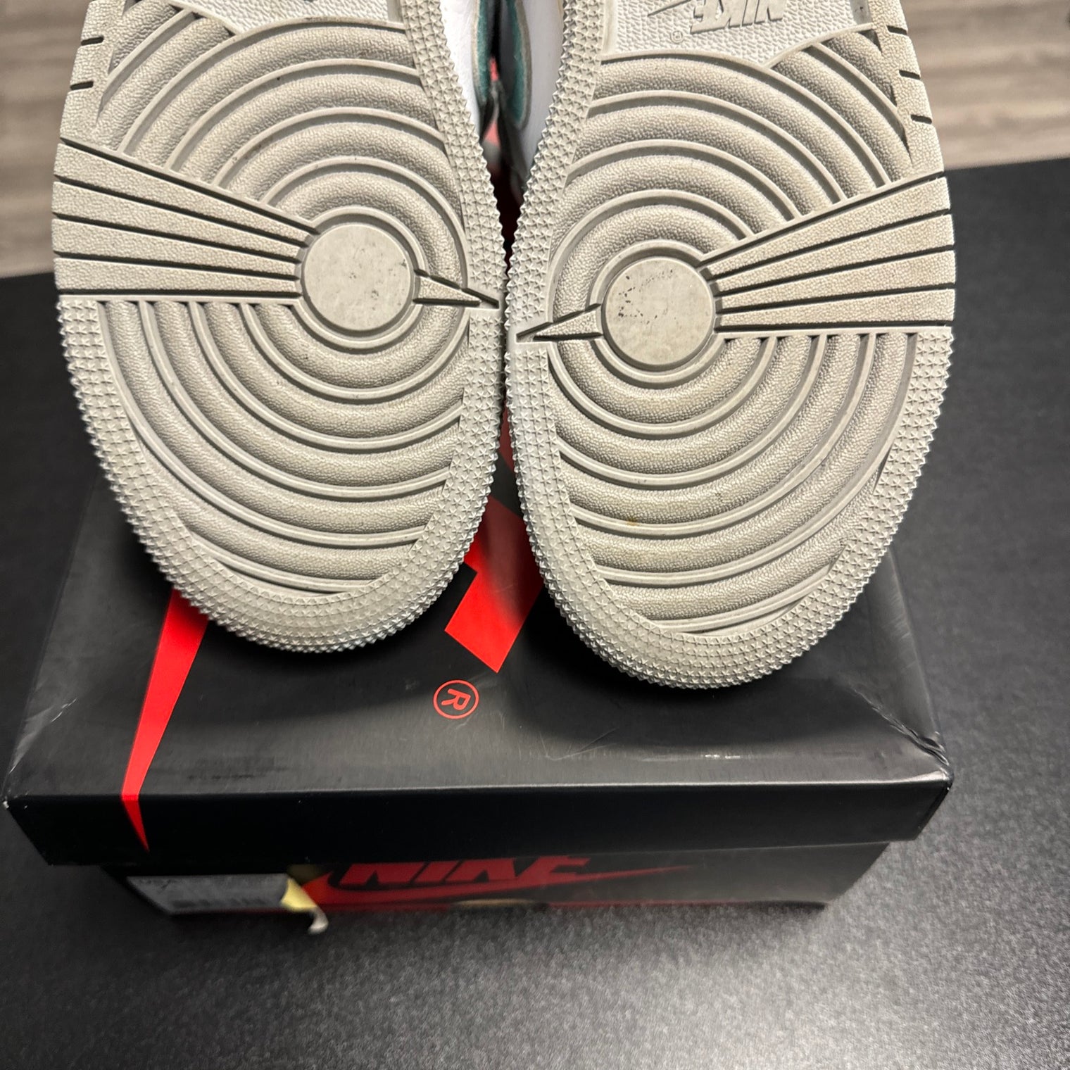 Jordan 1 Retro OG High Turbo Green (USED)