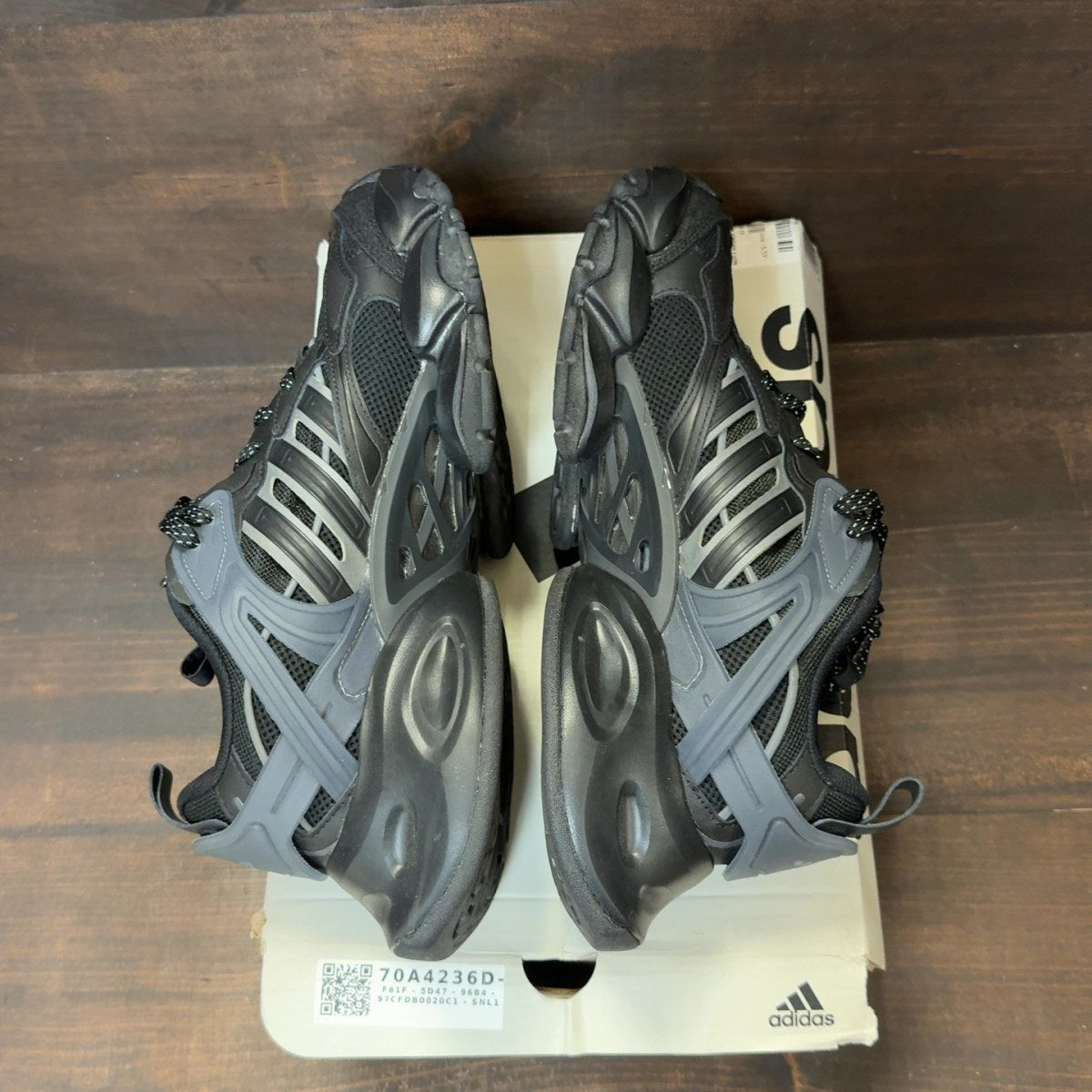 adidas XLG Runner Deluxe Black Grey - Image 6