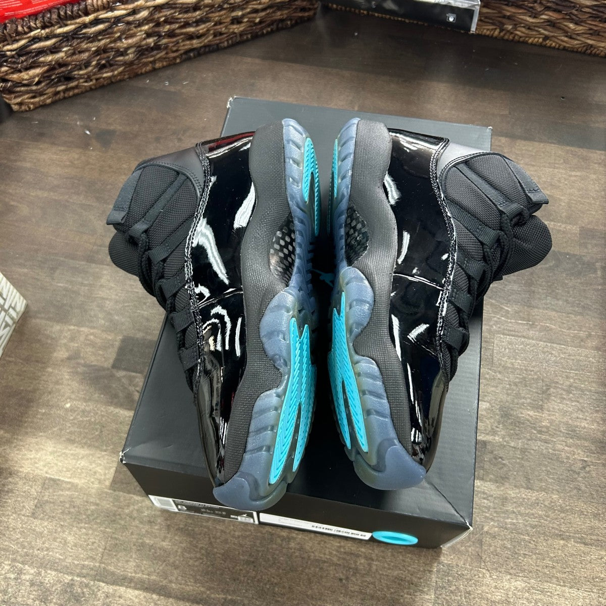 Jordan 11 Retro Gamma Blue (2025) Size 8 (Pre-Owned) - Image 3