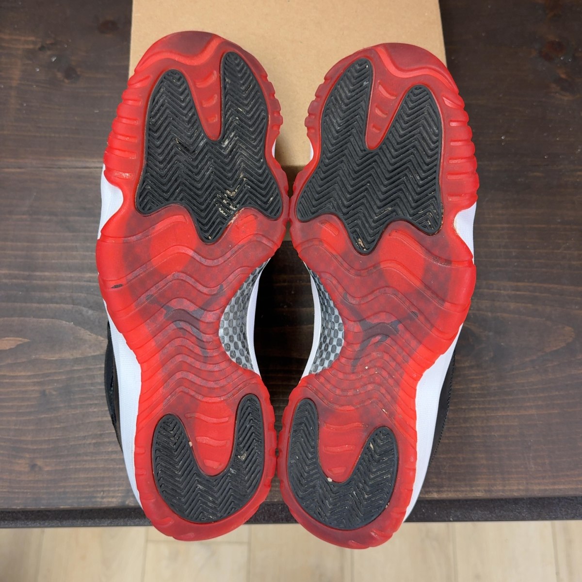 Jordan 11 Retro Low Bred (2015) Size 12 (Pre-Owned) - Image 8