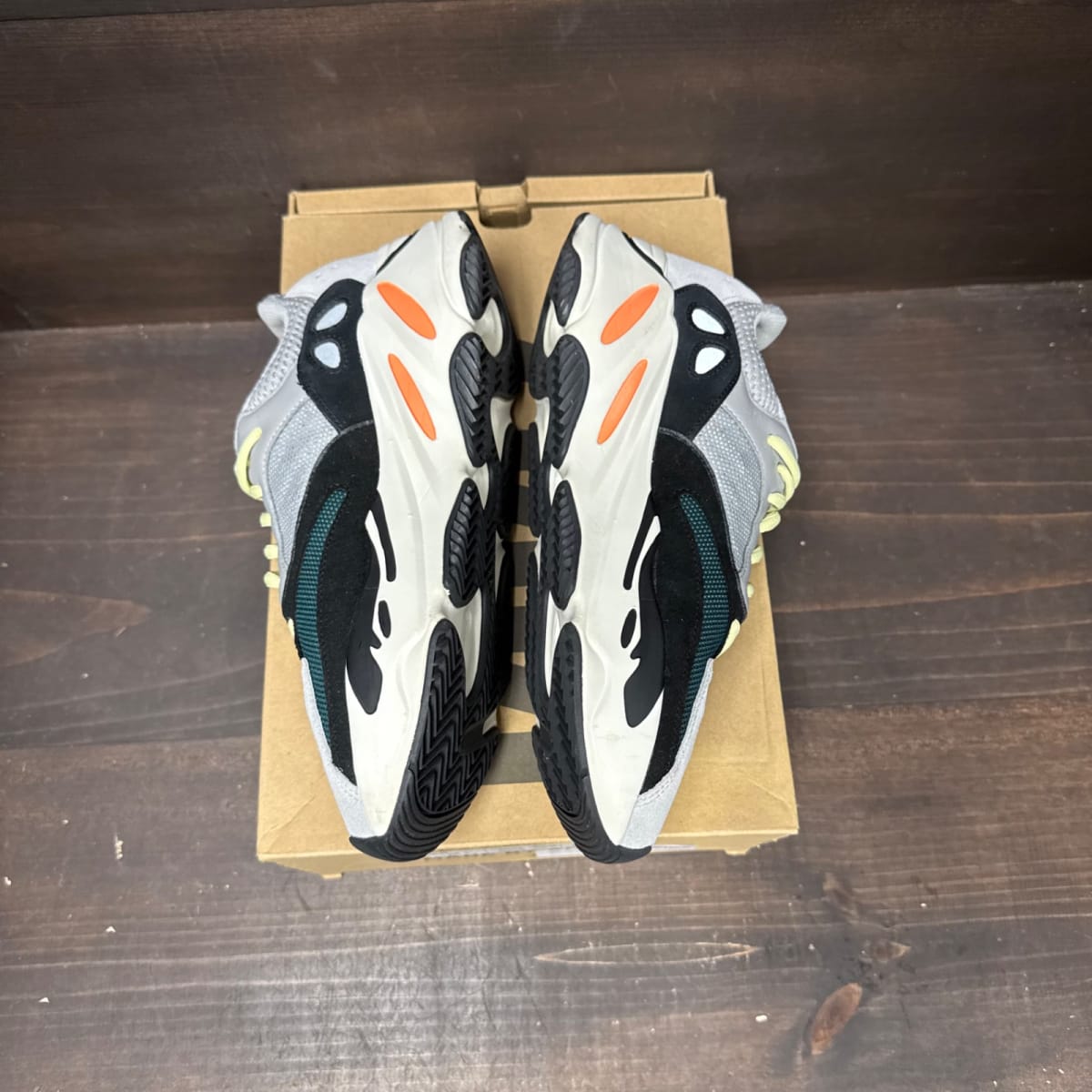 adidas Yeezy Boost 700 Wave Runner Size 9.5 (Pre-Owned) - side