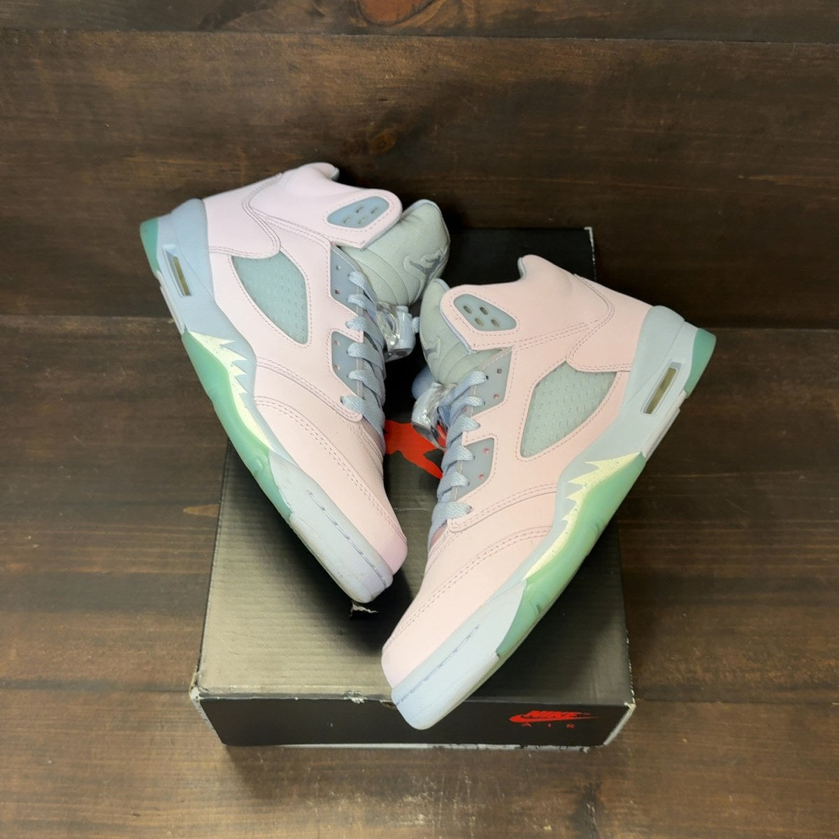 Jordan 5 Retro Easter (2022) (GS) Size 7Y (Pre-Owned)