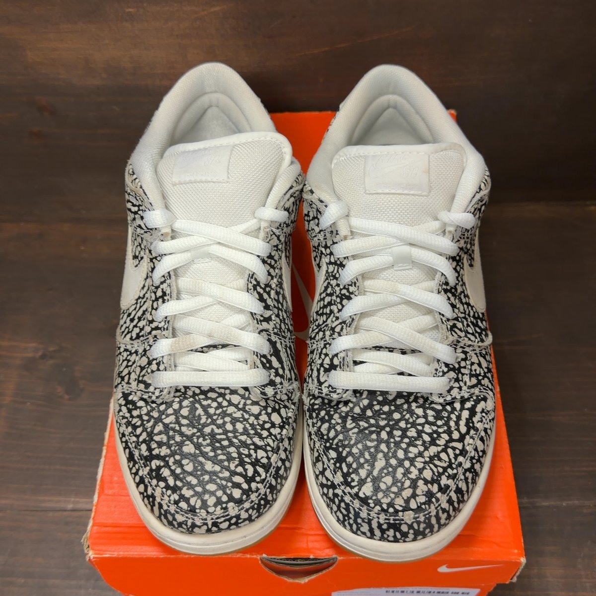 Nike SB Dunk Low Road Size 10 (Pre-Owned) - tag