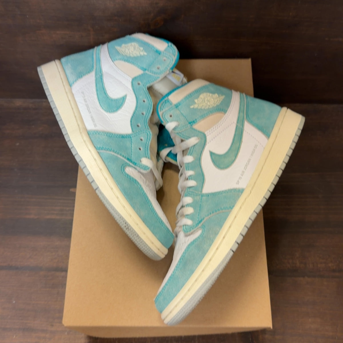 Jordan 1 Retro High Turbo Green Size 8 (Pre-Owned) - Image 2