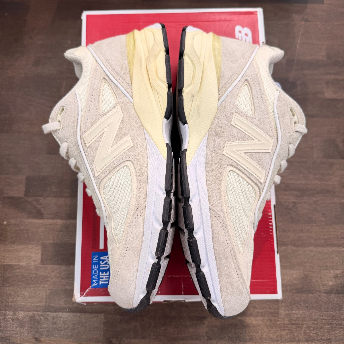 New Balance 990v4 Stussy Cream Size 11 (Pre-Owned) - Image 3