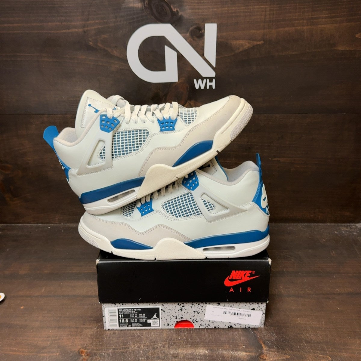 Jordan 4 Retro Military Blue (2024) - Image 1