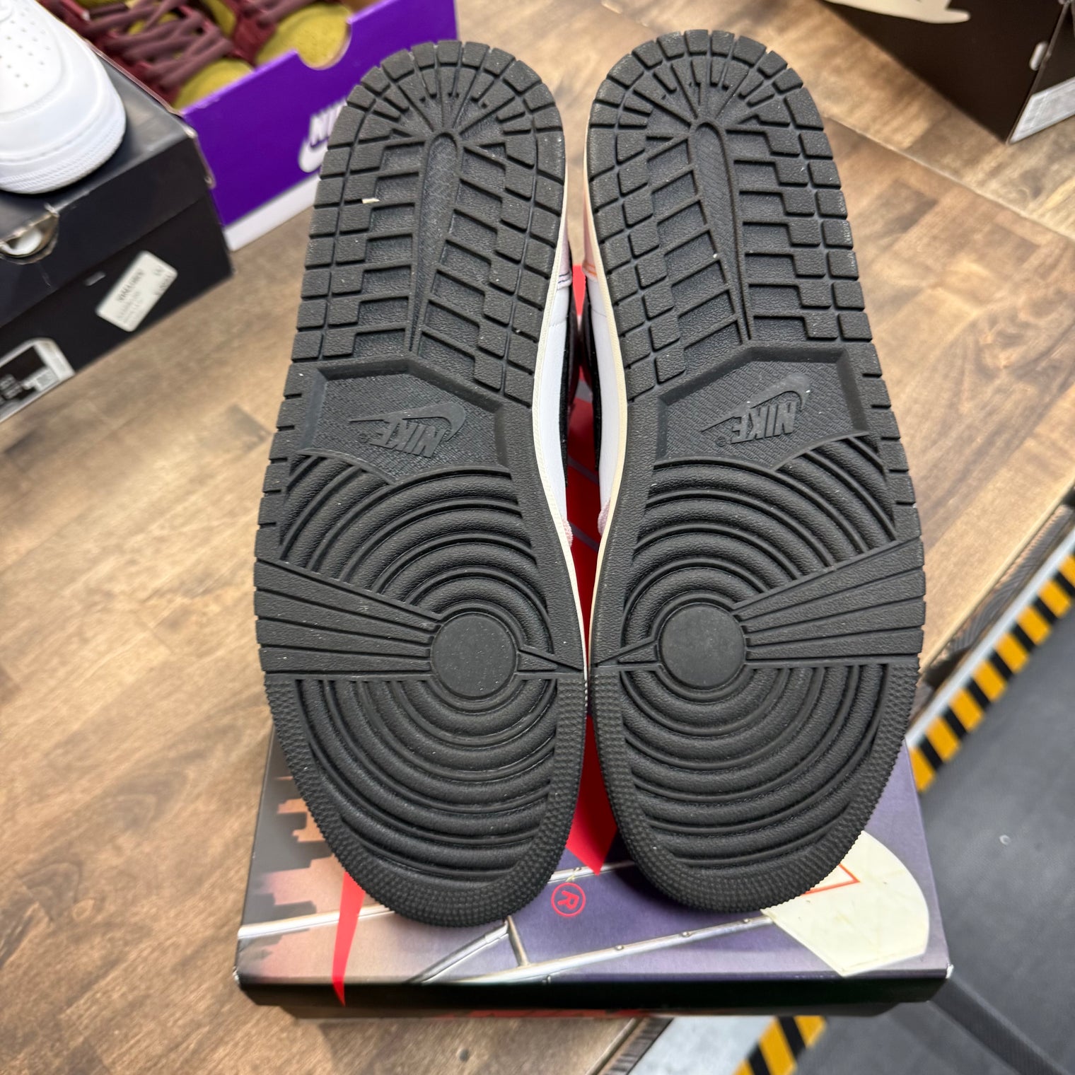 Skyline Jordan 1 Retro High OG (USED)