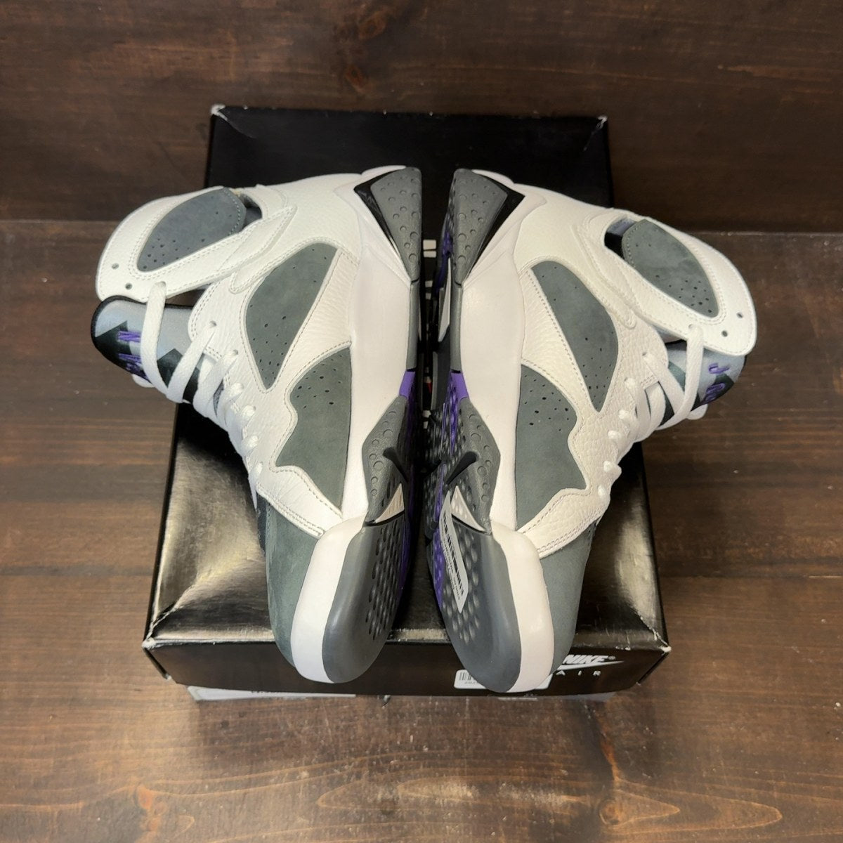 Jordan 7 Retro Flint (2021) Size 9 (Pre-Owned) - Image 4