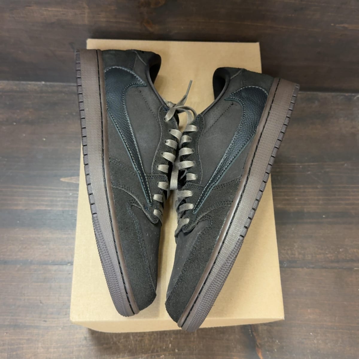 Jordan 1 Retro Low OG SP Travis Scott Velvet Brown Size 10 (Pre-Owned) - back