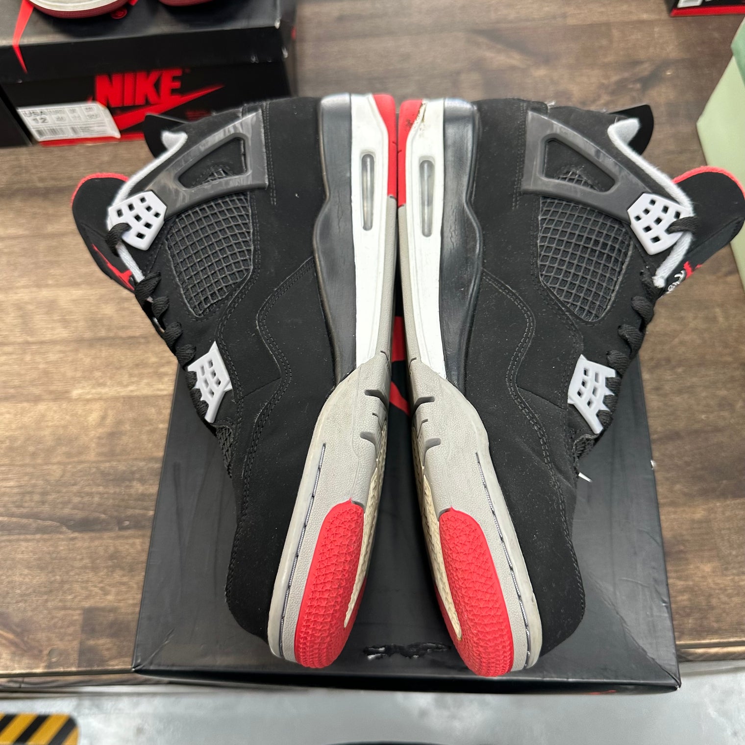 Bred Jordan 4 (2019) (USED)