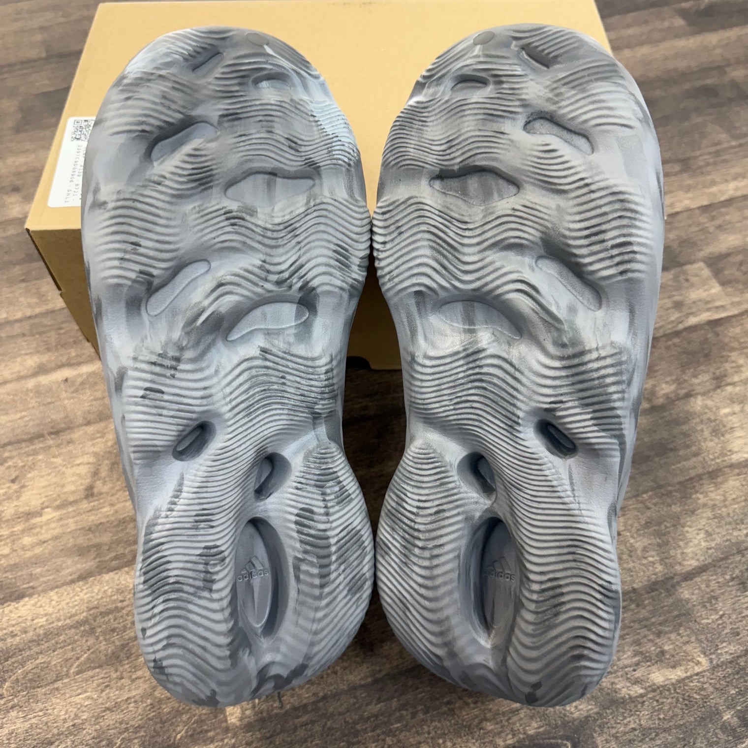 MX Granite Yeezy Foam RNNR (USED)