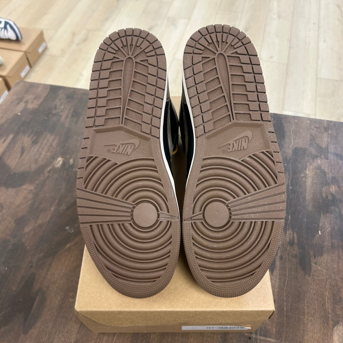Jordan 1 Retro High OG Palomino Size 10.5 (Pre-Owned) - Image 5