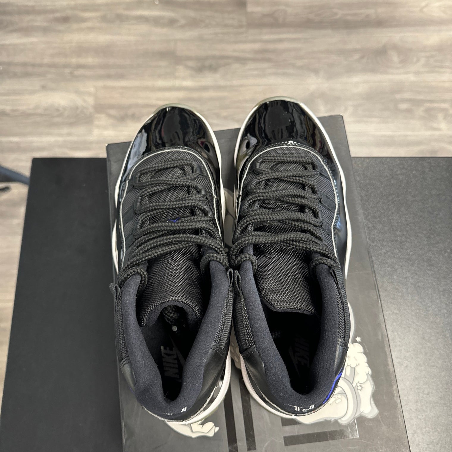 Space Jam Jordan 11 (USED)
