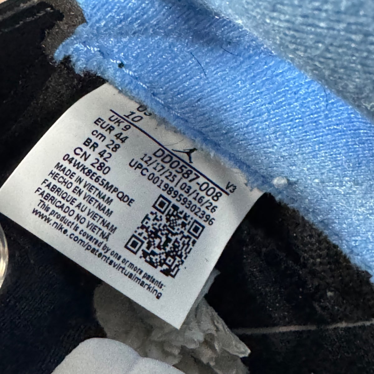 Jordan 5 Retro Black University Blue (2026) - Image 8