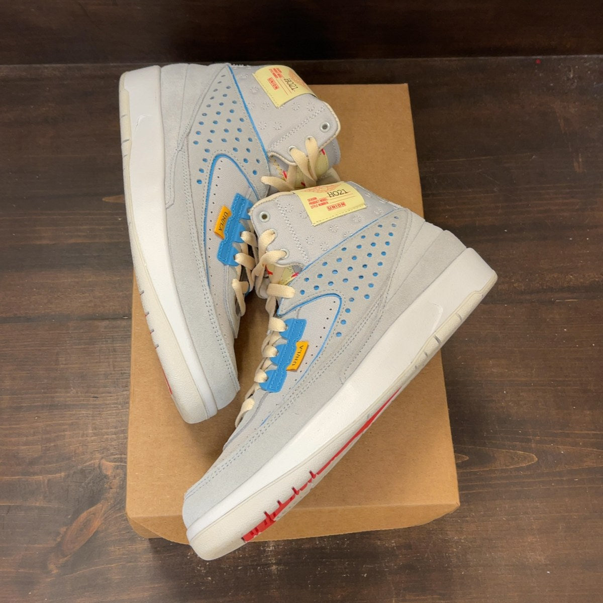 Jordan 2 Retro SP Union Grey Fog Size 7.5 (Pre-Owned) - Image 2