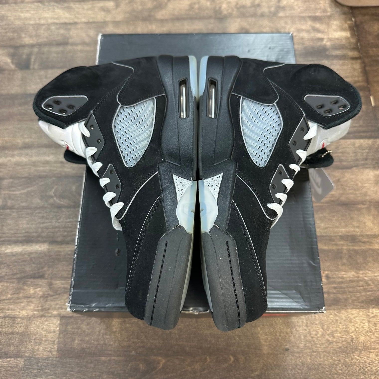 Black Metallic Jordan 5 (2025) (USED)