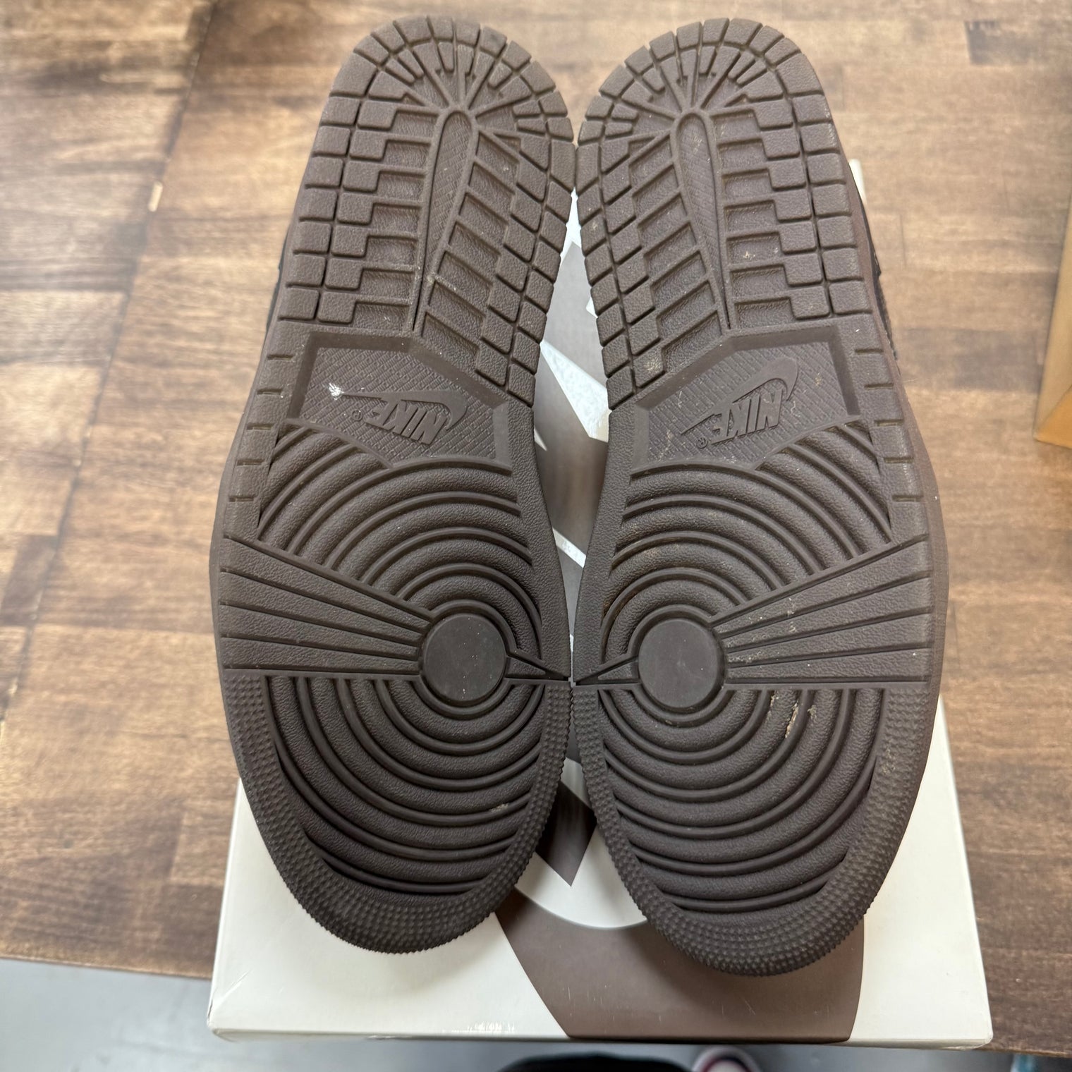 Velvet Brown Travis Scott Jordan 1 Low (USED)