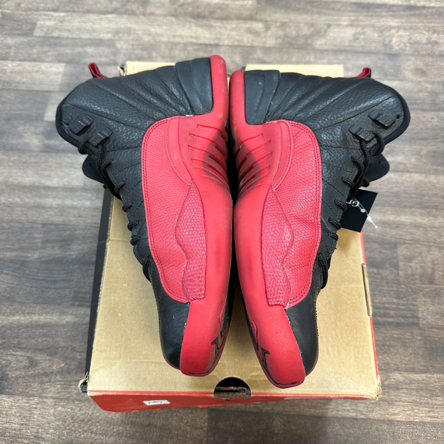 Flu Game Jordan 12 (2016) (USED)