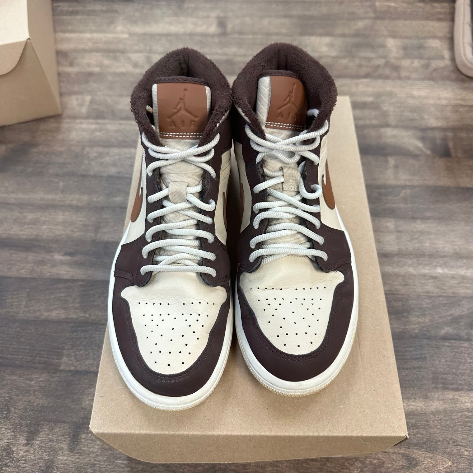 Brown Basalt Oatmeal Jordan 1 Mid SE (W) (USED, No Box)