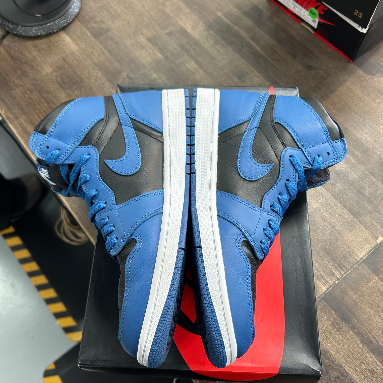 Marina Blue Jordan 1 High (USED)