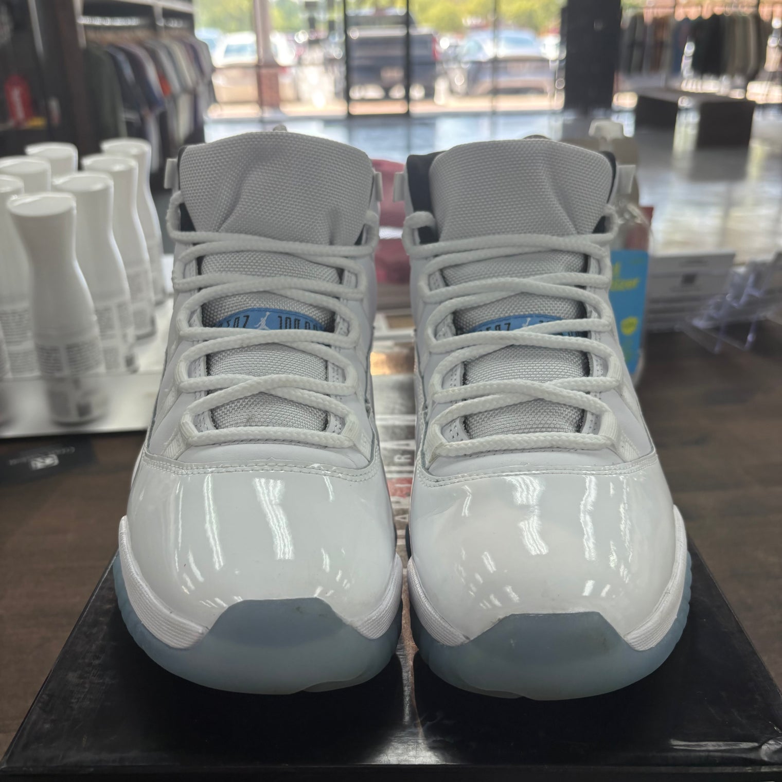 Legend Blue Jordan 11 (2024) (USED)