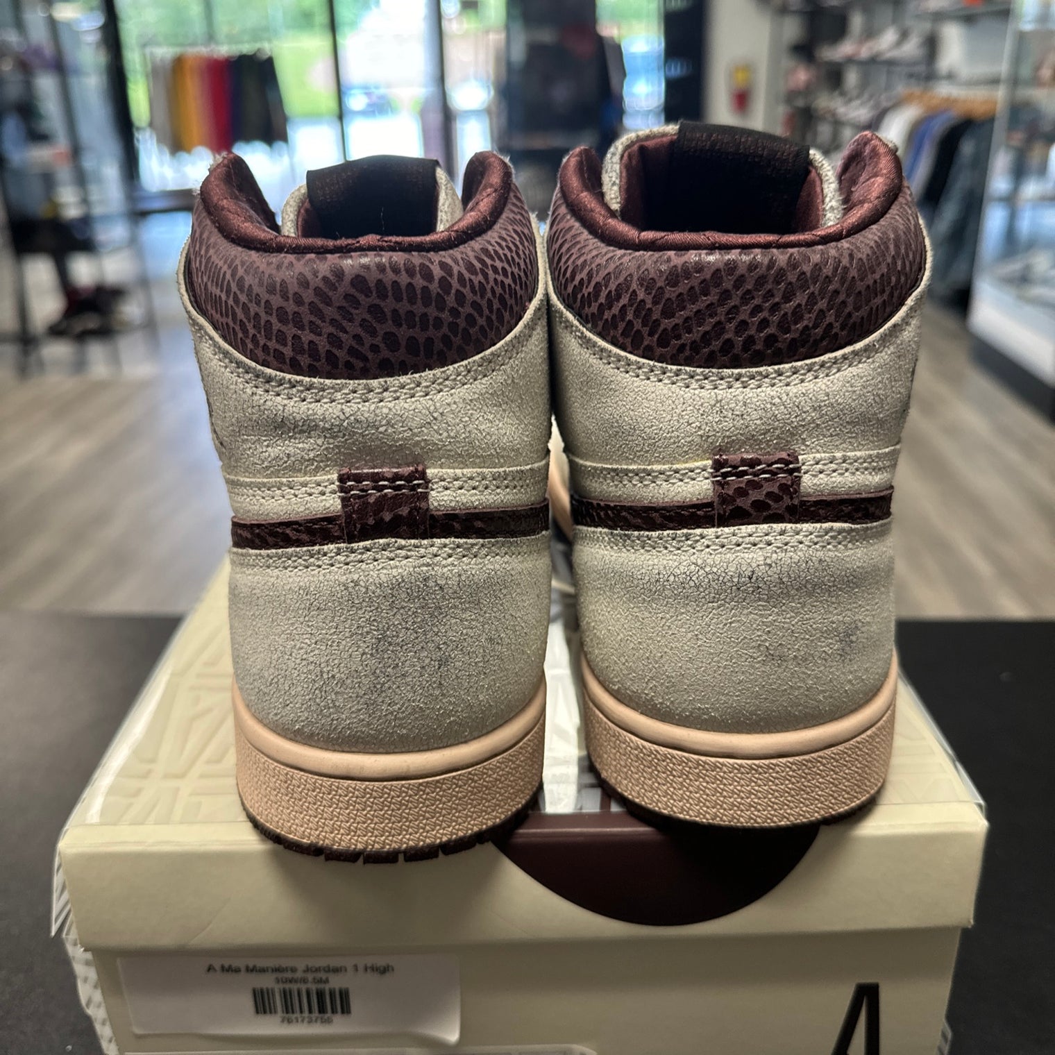 A Ma Maniere Jordan 1 High (USED)