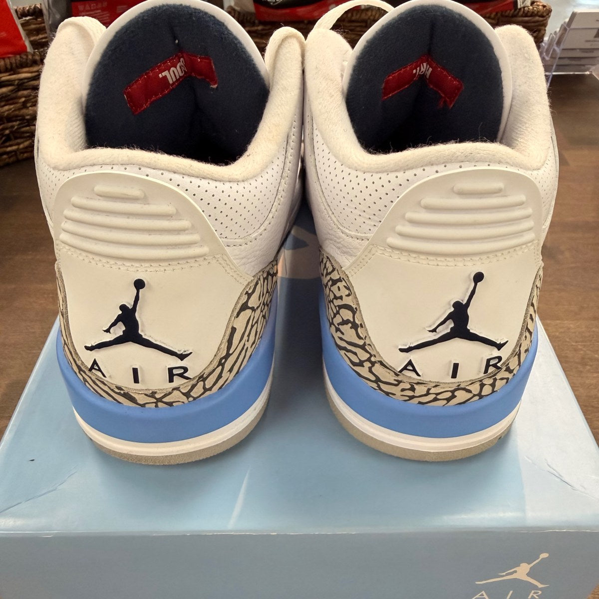 Jordan 3 Retro UNC (2020) Size 9.5 (Pre-Owned) - Image 4