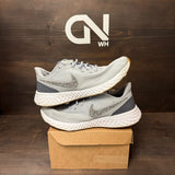 Nike Revolution 5 Premium Wolf Grey Size 9 (Pre-Owned) - Image 1