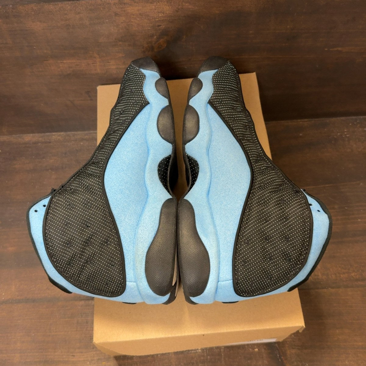 Jordan 13 Retro Black University Blue Size 9 (Pre-Owned) - Image 6