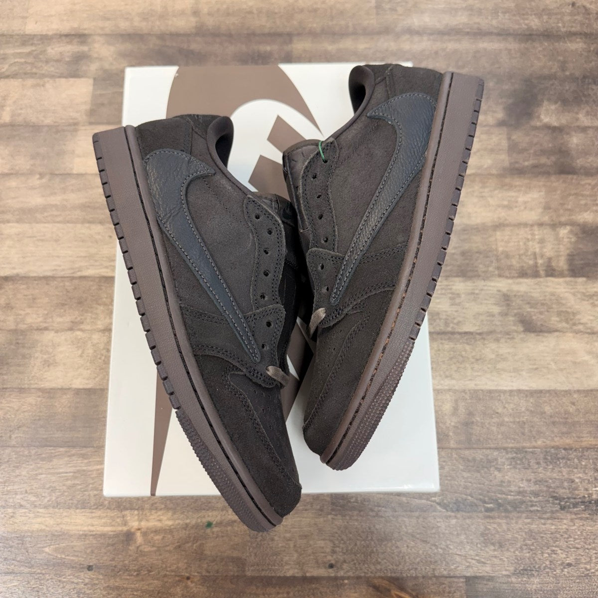 Jordan 1 Retro Low OG SP Travis Scott Velvet Brown - Image 1