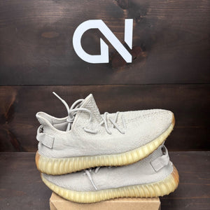 adidas Yeezy Boost 350 V2 Sesame Size 9.5 (Pre-Owned) - Image 1