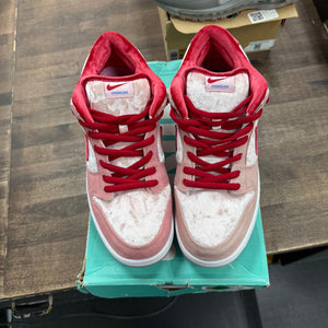 Nike SB Dunk Low StrangeLove Skateboards - Image 2