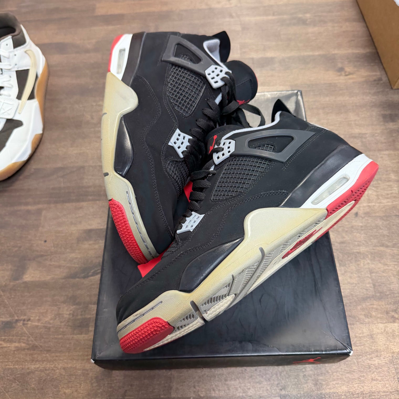 Bred Jordan 4 2019 (USED, Replacement Box)
