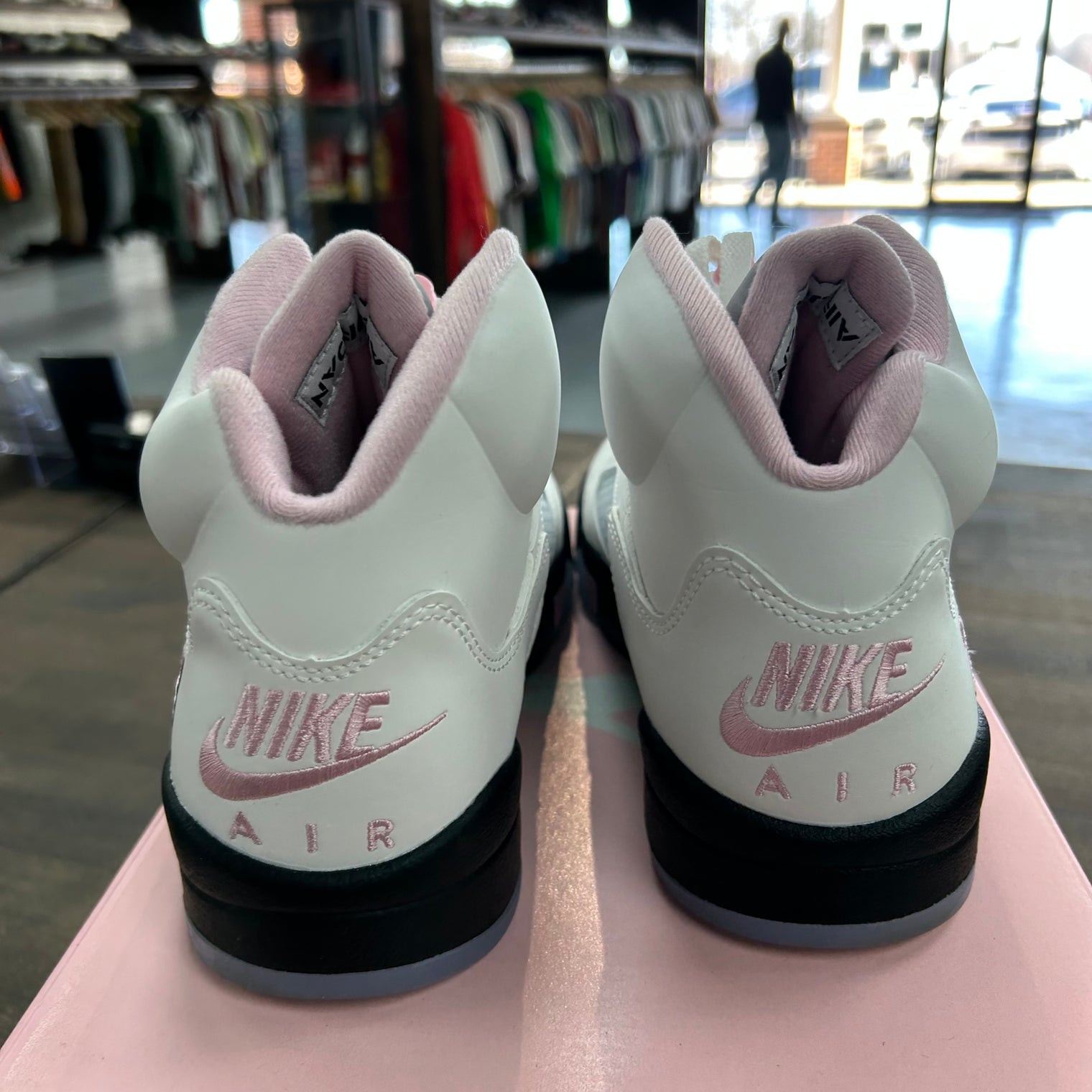 Medium Soft Pink Jordan 5 Retro (USED)