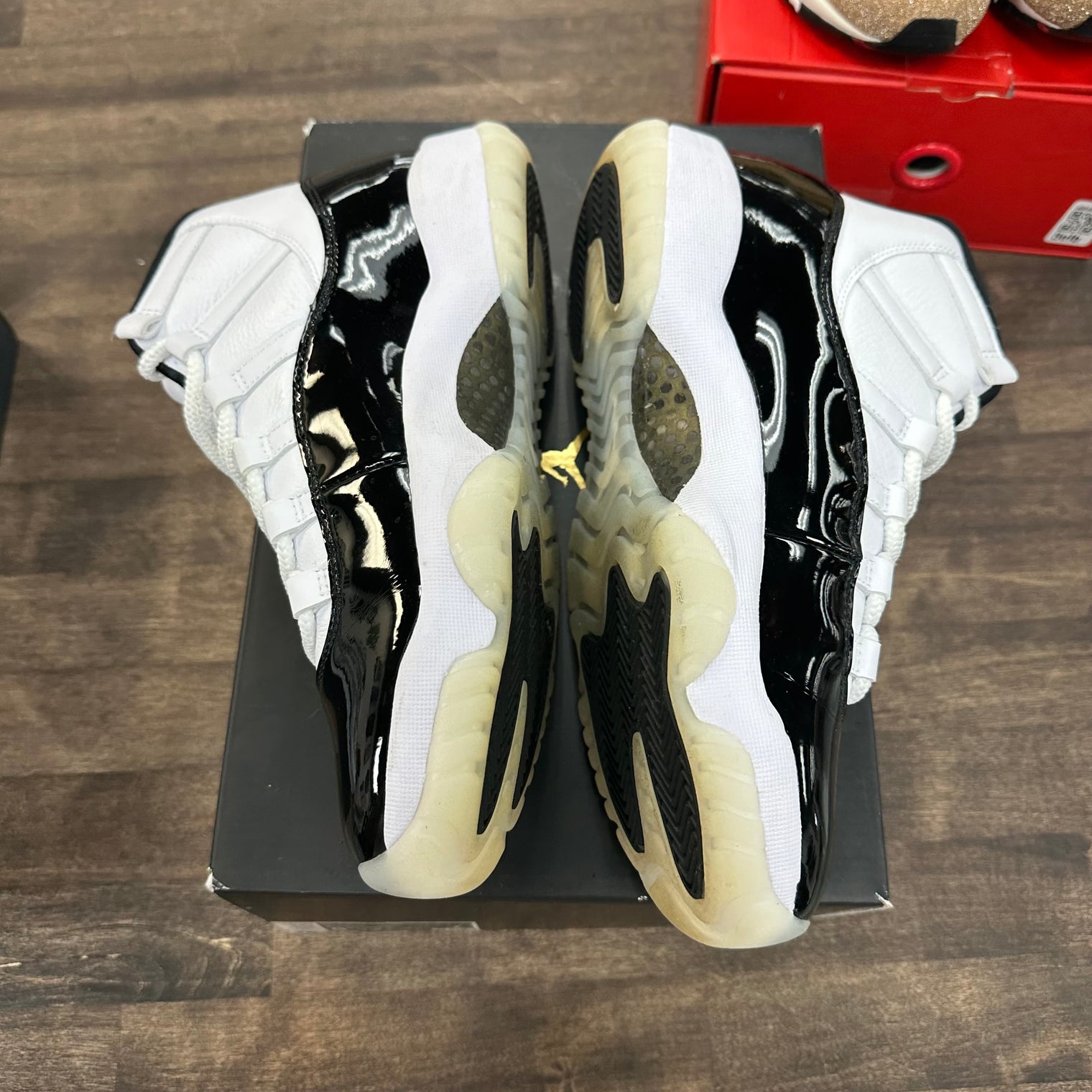 Gratitude Jordan 11 Retro (USED)