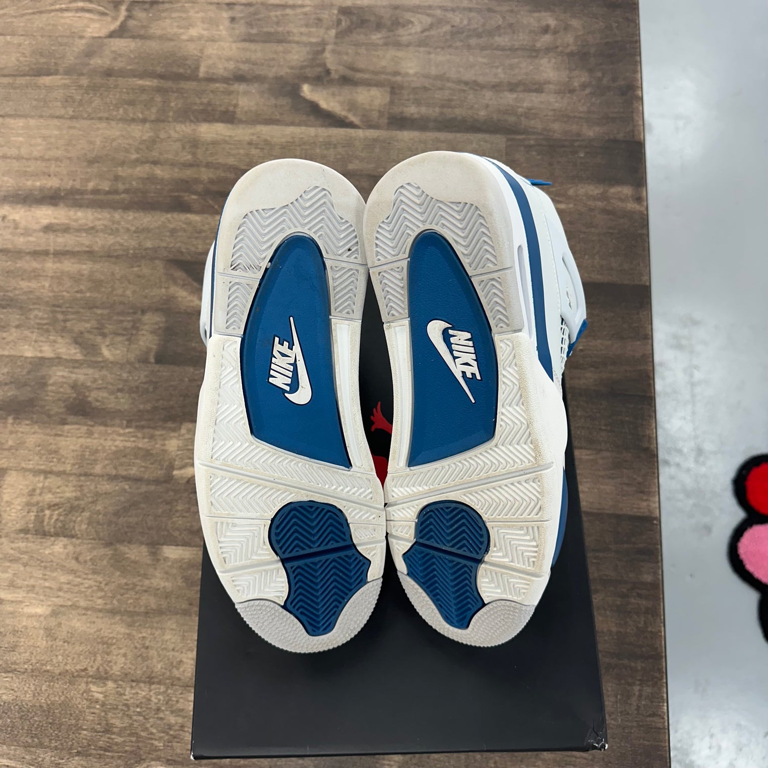 Jordan 4 Retro Military Blue (2024) (US 8) (USED)