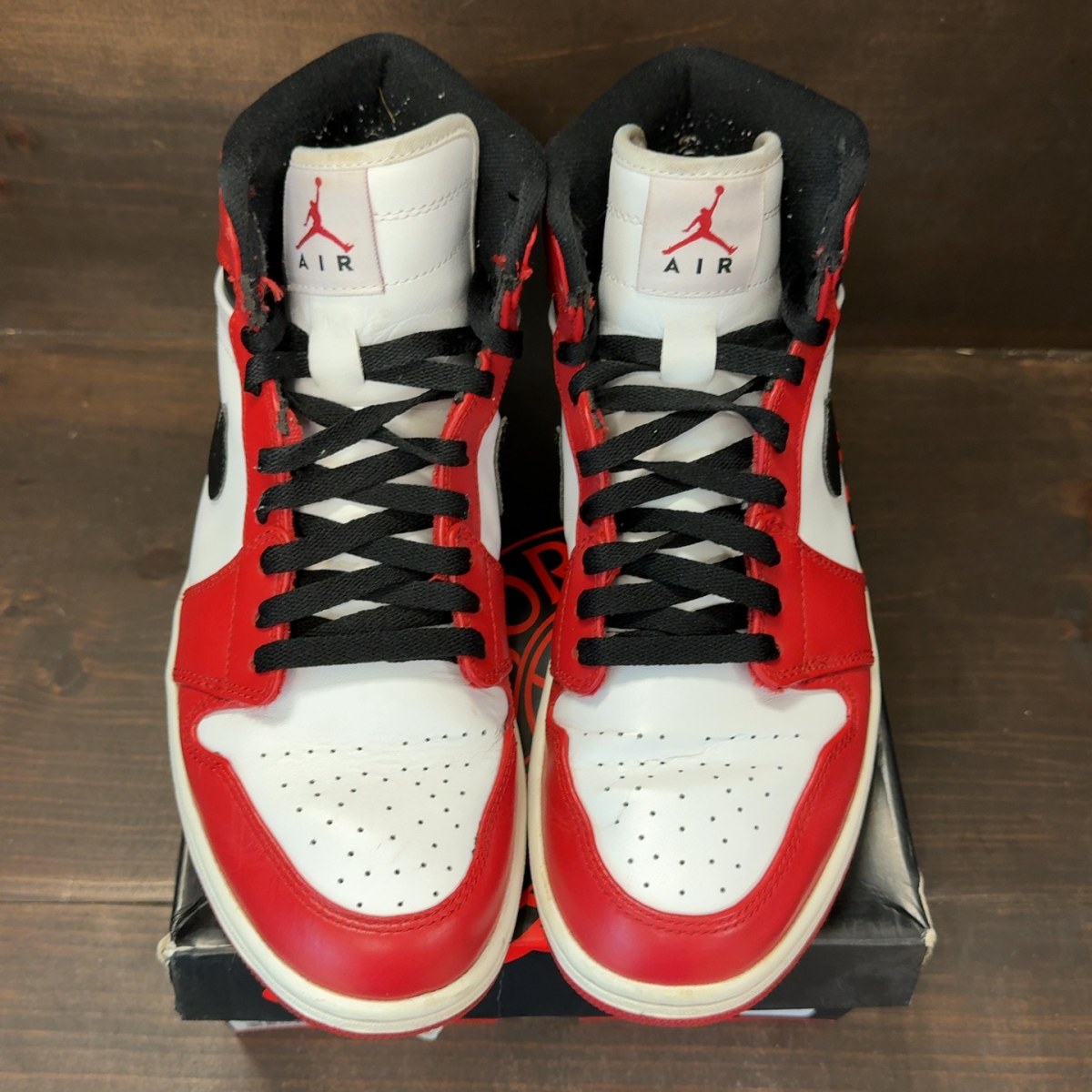 Jordan 1 Retro Chicago (2013) Size 9.5 (Pre-Owned) - Image 3