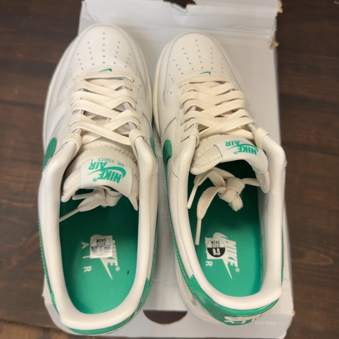 Nike Air Force 1 Low '07 Patent Platinum Tint Stadium Green Size 9.5 (Pre-Owned) - Image 5
