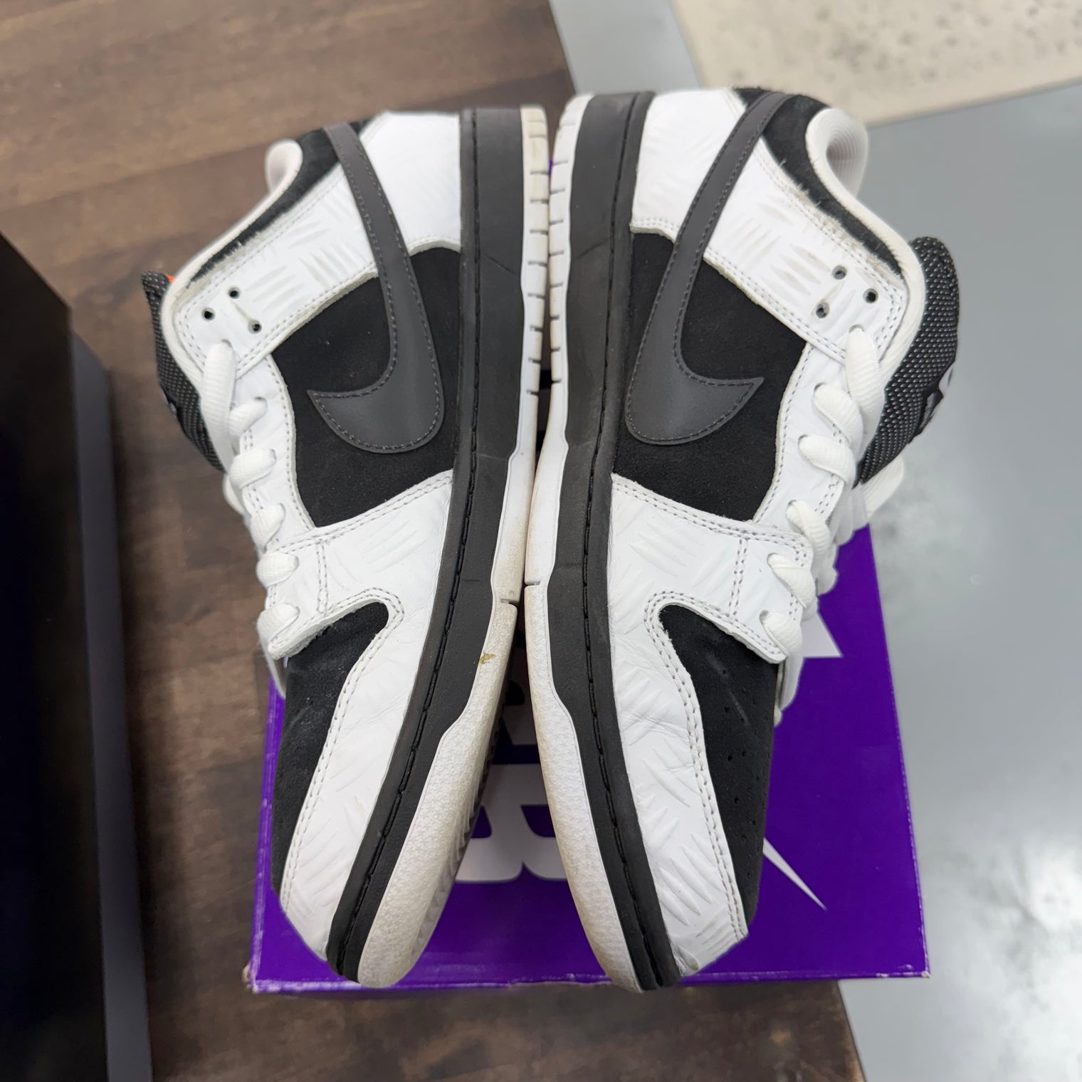 Tight Booth SB Dunk Low (USED, Replacement Box)