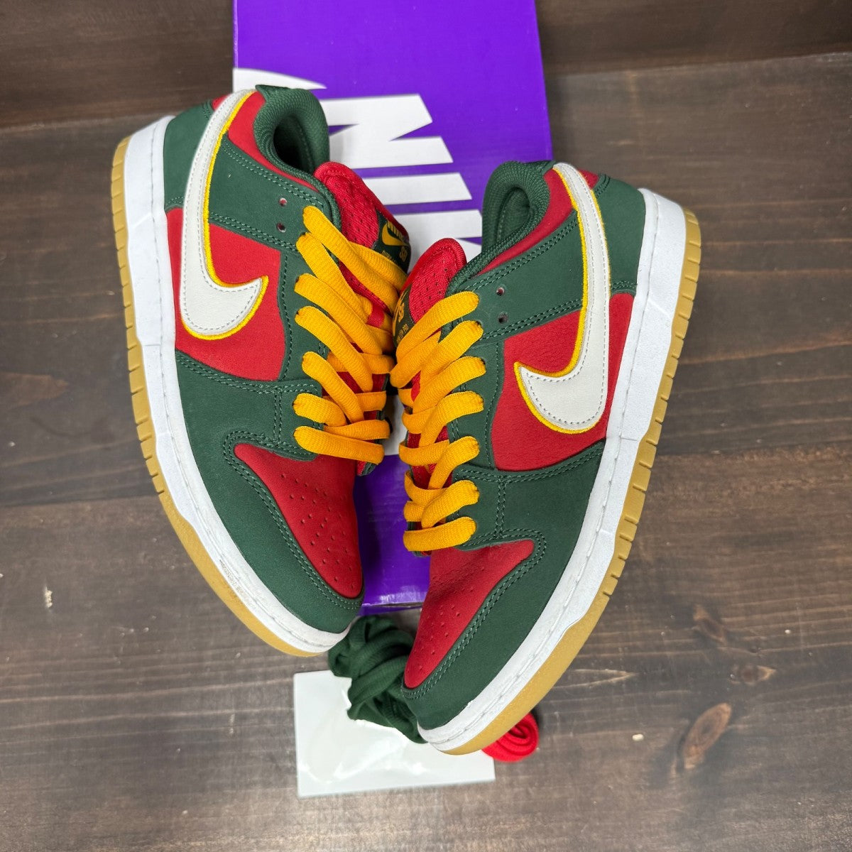 Nike SB Dunk Low Pro PRM Seattle Supersonics Size 7 (Pre-Owned) - Image 4