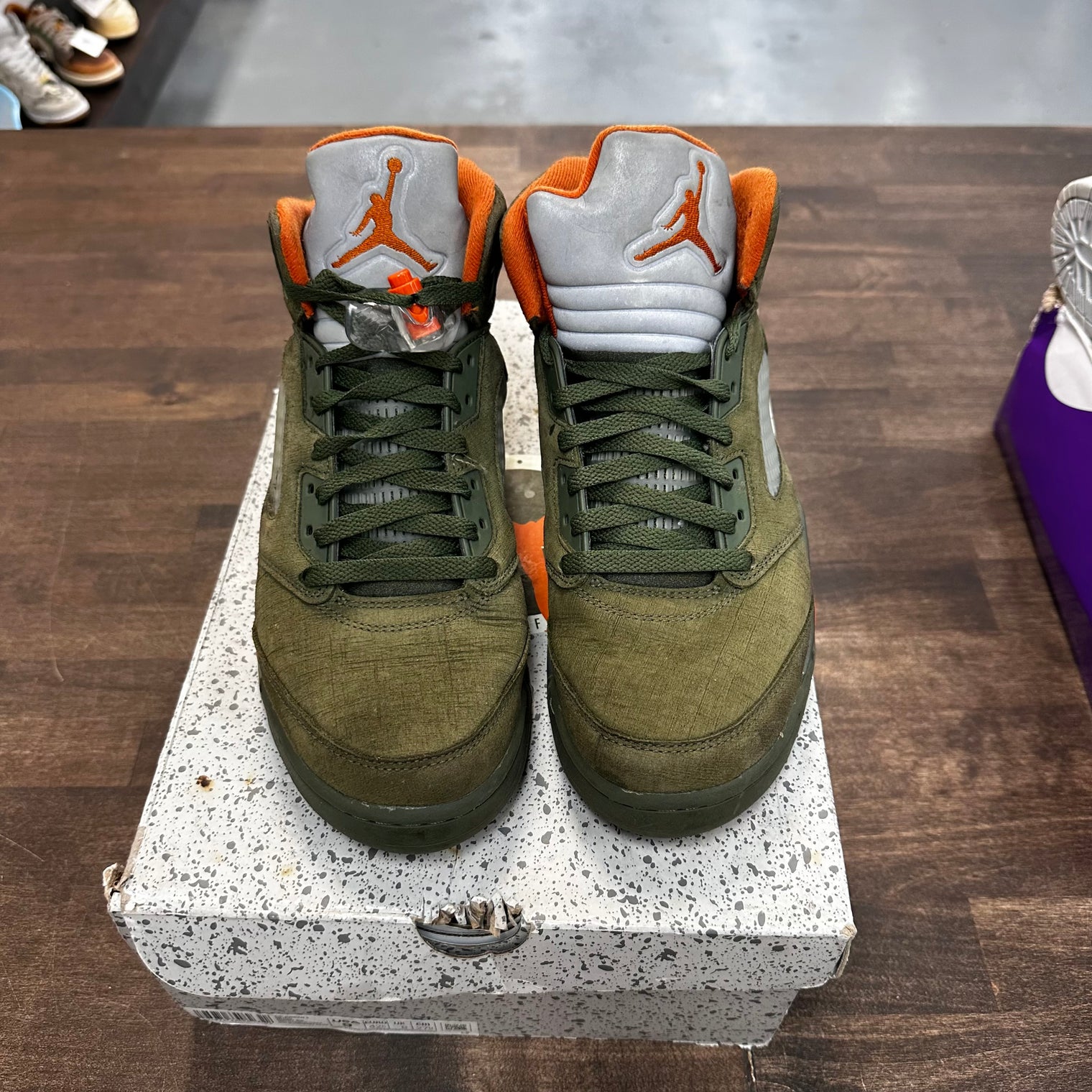 Olive Jordan 5 (USED)